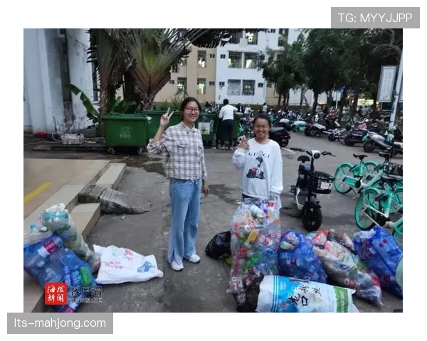 联赛推出环保倡议,球员赛后采访使用可回收水瓶 联赛推出环保倡议,球员赛后采访使用可回收水瓶