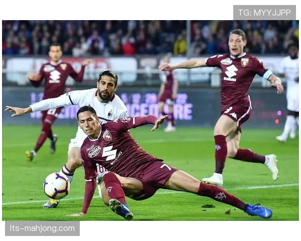 VAR长时间介入,取消都灵队进球引发主场球迷强烈抗议 VAR长时间介入,取消都灵队进球引发主场球迷强烈抗议